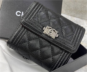 {{productViewItem.photos[photoViewList.activeNavIndex].Alt || productViewItem.photos[photoViewList.activeNavIndex].Description || 'Кошелек CHANEL'}}