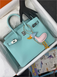 {{productViewItem.photos[photoViewList.activeNavIndex].Alt || productViewItem.photos[photoViewList.activeNavIndex].Description || 'Сумка HERMES'}}