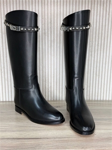 {{productViewItem.photos[photoViewList.activeNavIndex].Alt || productViewItem.photos[photoViewList.activeNavIndex].Description || 'Сапоги HERMES'}}