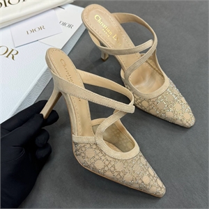 {{productViewItem.photos[photoViewList.activeNavIndex].Alt || productViewItem.photos[photoViewList.activeNavIndex].Description || 'Туфли DIOR'}}