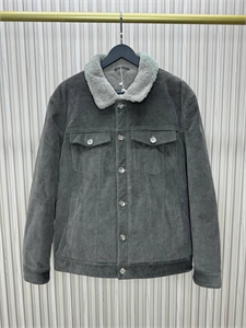 {{productViewItem.photos[photoViewList.activeNavIndex].Alt || productViewItem.photos[photoViewList.activeNavIndex].Description || 'Вельветовая куртка BC'}}