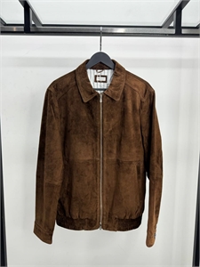 {{productViewItem.photos[photoViewList.activeNavIndex].Alt || productViewItem.photos[photoViewList.activeNavIndex].Description || 'Куртка из натуральной замши  BC'}}