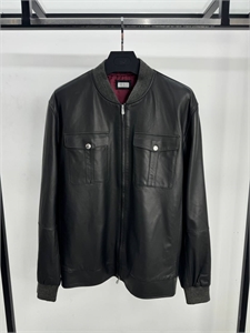 {{productViewItem.photos[photoViewList.activeNavIndex].Alt || productViewItem.photos[photoViewList.activeNavIndex].Description || 'Кожаный бомбер BC'}}