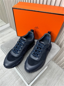 {{productViewItem.photos[photoViewList.activeNavIndex].Alt || productViewItem.photos[photoViewList.activeNavIndex].Description || 'Кроссовки HERMES'}}