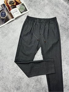 {{productViewItem.photos[photoViewList.activeNavIndex].Alt || productViewItem.photos[photoViewList.activeNavIndex].Description || 'Брюки BC'}}