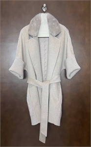 {{productViewItem.photos[photoViewList.activeNavIndex].Alt || productViewItem.photos[photoViewList.activeNavIndex].Description || 'Пальто LORO PIANA'}}