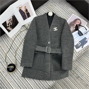 {{productViewItem.photos[photoViewList.activeNavIndex].Alt || productViewItem.photos[photoViewList.activeNavIndex].Description || 'Пиджак CHANEL'}}