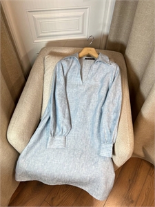 {{productViewItem.photos[photoViewList.activeNavIndex].Alt || productViewItem.photos[photoViewList.activeNavIndex].Description || 'Платье LORO PIANA'}}