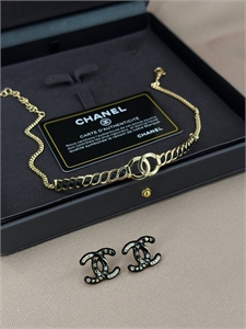 {{productViewItem.photos[photoViewList.activeNavIndex].Alt || productViewItem.photos[photoViewList.activeNavIndex].Description || 'Браслет CHANEL'}}