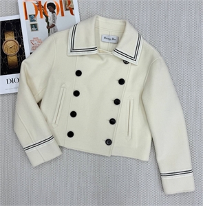 {{productViewItem.photos[photoViewList.activeNavIndex].Alt || productViewItem.photos[photoViewList.activeNavIndex].Description || 'Пальто DIOR Укороченное'}}