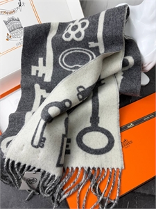 {{productViewItem.photos[photoViewList.activeNavIndex].Alt || productViewItem.photos[photoViewList.activeNavIndex].Description || 'Шарф HERMES Кашемир'}}