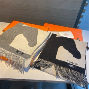 {{productViewItem.photos[photoViewList.activeNavIndex].Alt || productViewItem.photos[photoViewList.activeNavIndex].Description || 'Шарф HERMES'}}