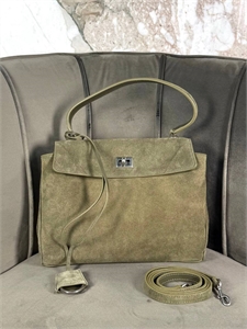 {{productViewItem.photos[photoViewList.activeNavIndex].Alt || productViewItem.photos[photoViewList.activeNavIndex].Description || 'Сумка BALENCIAGA'}}