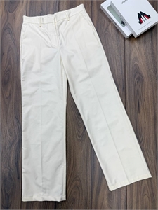 {{productViewItem.photos[photoViewList.activeNavIndex].Alt || productViewItem.photos[photoViewList.activeNavIndex].Description || 'Брюки Schiaparelli'}}