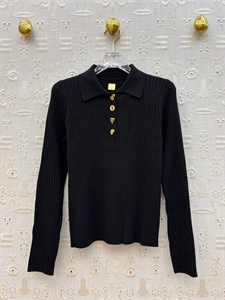 {{productViewItem.photos[photoViewList.activeNavIndex].Alt || productViewItem.photos[photoViewList.activeNavIndex].Description || 'Поло Schiaparelli'}}