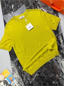 {{productViewItem.photos[photoViewList.activeNavIndex].Alt || productViewItem.photos[photoViewList.activeNavIndex].Description || 'Поло HERMES'}}