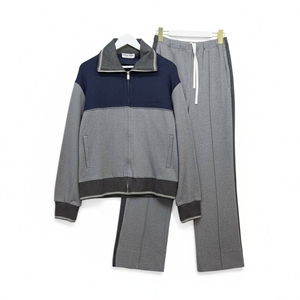 {{productViewItem.photos[photoViewList.activeNavIndex].Alt || productViewItem.photos[photoViewList.activeNavIndex].Description || 'Костюм MIU MIU'}}