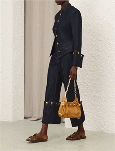 {{productViewItem.photos[photoViewList.activeNavIndex].Alt || productViewItem.photos[photoViewList.activeNavIndex].Description || 'Костюм Schiaparelli'}}