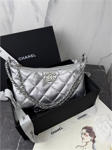 {{productViewItem.photos[photoViewList.activeNavIndex].Alt || productViewItem.photos[photoViewList.activeNavIndex].Description || 'Сумка CHANEL'}}