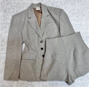 {{productViewItem.photos[photoViewList.activeNavIndex].Alt || productViewItem.photos[photoViewList.activeNavIndex].Description || 'Пиджак HELSA'}}