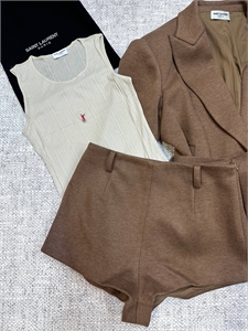 {{productViewItem.photos[photoViewList.activeNavIndex].Alt || productViewItem.photos[photoViewList.activeNavIndex].Description || 'Майка YSL'}}