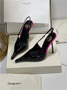 {{productViewItem.photos[photoViewList.activeNavIndex].Alt || productViewItem.photos[photoViewList.activeNavIndex].Description || 'Туфли YSL'}}