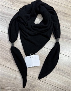 {{productViewItem.photos[photoViewList.activeNavIndex].Alt || productViewItem.photos[photoViewList.activeNavIndex].Description || 'Платок BRUNELLO CUCINELLI'}}