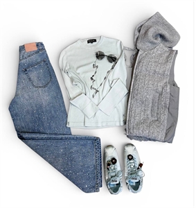 {{productViewItem.photos[photoViewList.activeNavIndex].Alt || productViewItem.photos[photoViewList.activeNavIndex].Description || 'Джинсы ACNE STUDIOS'}}