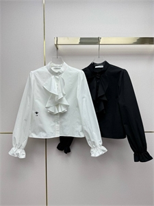 {{productViewItem.photos[photoViewList.activeNavIndex].Alt || productViewItem.photos[photoViewList.activeNavIndex].Description || 'Рубашка DIOR'}}