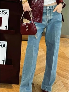 {{productViewItem.photos[photoViewList.activeNavIndex].Alt || productViewItem.photos[photoViewList.activeNavIndex].Description || 'Джинсы GUCCI'}}