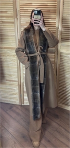 {{productViewItem.photos[photoViewList.activeNavIndex].Alt || productViewItem.photos[photoViewList.activeNavIndex].Description || 'Пальто LORO PIANA'}}