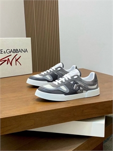 {{productViewItem.photos[photoViewList.activeNavIndex].Alt || productViewItem.photos[photoViewList.activeNavIndex].Description || 'Кеды DG'}}