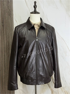 {{productViewItem.photos[photoViewList.activeNavIndex].Alt || productViewItem.photos[photoViewList.activeNavIndex].Description || 'Кожаная куртка BC'}}