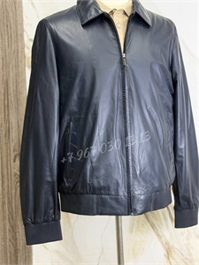 {{productViewItem.photos[photoViewList.activeNavIndex].Alt || productViewItem.photos[photoViewList.activeNavIndex].Description || 'Кожаная куртка Franck Nomani со вставками кожи крокодила'}}