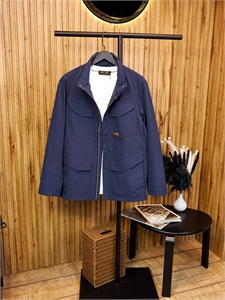 {{productViewItem.photos[photoViewList.activeNavIndex].Alt || productViewItem.photos[photoViewList.activeNavIndex].Description || 'Ветровка LORO PIANA'}}