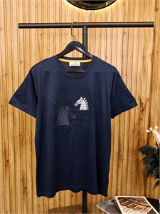 {{productViewItem.photos[photoViewList.activeNavIndex].Alt || productViewItem.photos[photoViewList.activeNavIndex].Description || 'Футболка HERMES'}}