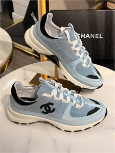 {{productViewItem.photos[photoViewList.activeNavIndex].Alt || productViewItem.photos[photoViewList.activeNavIndex].Description || 'Кроссовки CHANEL'}}