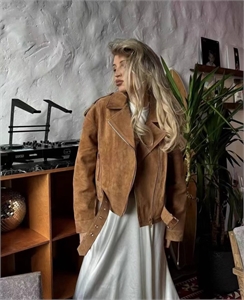 {{productViewItem.photos[photoViewList.activeNavIndex].Alt || productViewItem.photos[photoViewList.activeNavIndex].Description || 'Куртка YSL'}}