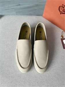 {{productViewItem.photos[photoViewList.activeNavIndex].Alt || productViewItem.photos[photoViewList.activeNavIndex].Description || 'Лоферы LORO PIANA'}}