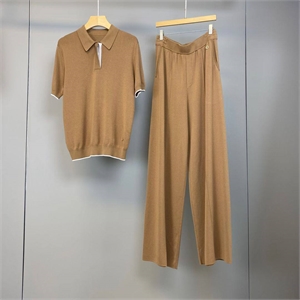 {{productViewItem.photos[photoViewList.activeNavIndex].Alt || productViewItem.photos[photoViewList.activeNavIndex].Description || 'Костюм LORO PIANA'}}