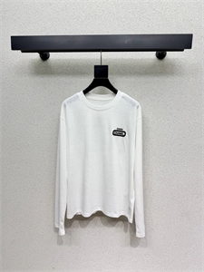 {{productViewItem.photos[photoViewList.activeNavIndex].Alt || productViewItem.photos[photoViewList.activeNavIndex].Description || 'Кофта CHANEL'}}