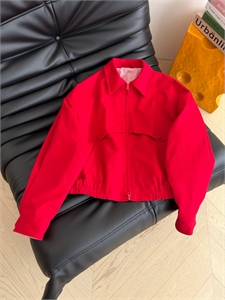 {{productViewItem.photos[photoViewList.activeNavIndex].Alt || productViewItem.photos[photoViewList.activeNavIndex].Description || 'Ветровка'}}