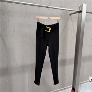 {{productViewItem.photos[photoViewList.activeNavIndex].Alt || productViewItem.photos[photoViewList.activeNavIndex].Description || 'Брюки BALMAIN'}}