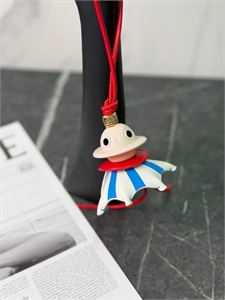 {{productViewItem.photos[photoViewList.activeNavIndex].Alt || productViewItem.photos[photoViewList.activeNavIndex].Description || 'Брелок LOEWE'}}