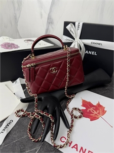 {{productViewItem.photos[photoViewList.activeNavIndex].Alt || productViewItem.photos[photoViewList.activeNavIndex].Description || 'Сумка CHANEL'}}