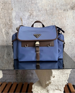 {{productViewItem.photos[photoViewList.activeNavIndex].Alt || productViewItem.photos[photoViewList.activeNavIndex].Description || 'Сумка PRADA'}}