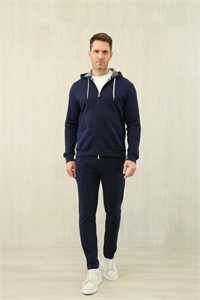 {{productViewItem.photos[photoViewList.activeNavIndex].Alt || productViewItem.photos[photoViewList.activeNavIndex].Description || 'Спортивный костюм BC'}}