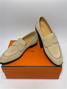 {{productViewItem.photos[photoViewList.activeNavIndex].Alt || productViewItem.photos[photoViewList.activeNavIndex].Description || 'Лоферы HERMES'}}