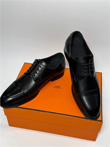 {{productViewItem.photos[photoViewList.activeNavIndex].Alt || productViewItem.photos[photoViewList.activeNavIndex].Description || 'Туфли HERMES'}}