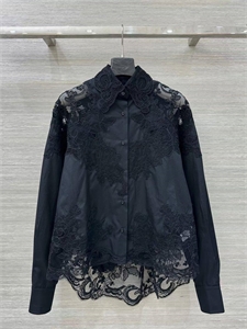 {{productViewItem.photos[photoViewList.activeNavIndex].Alt || productViewItem.photos[photoViewList.activeNavIndex].Description || 'Рубашка ERMANO SCERVINO'}}